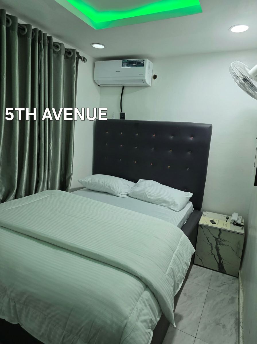 5th Avenue room at Quille Hotel & Lounge