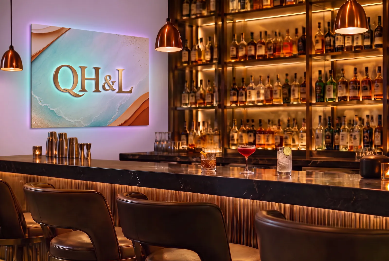 The lounge and bar at Quille Hotel & Lounge